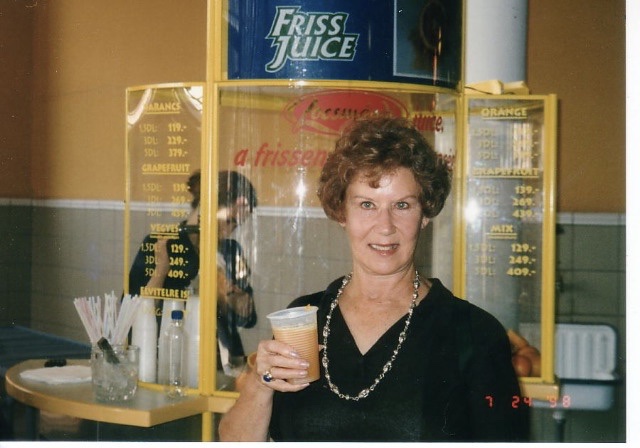 1998, Juice bar, Budapest